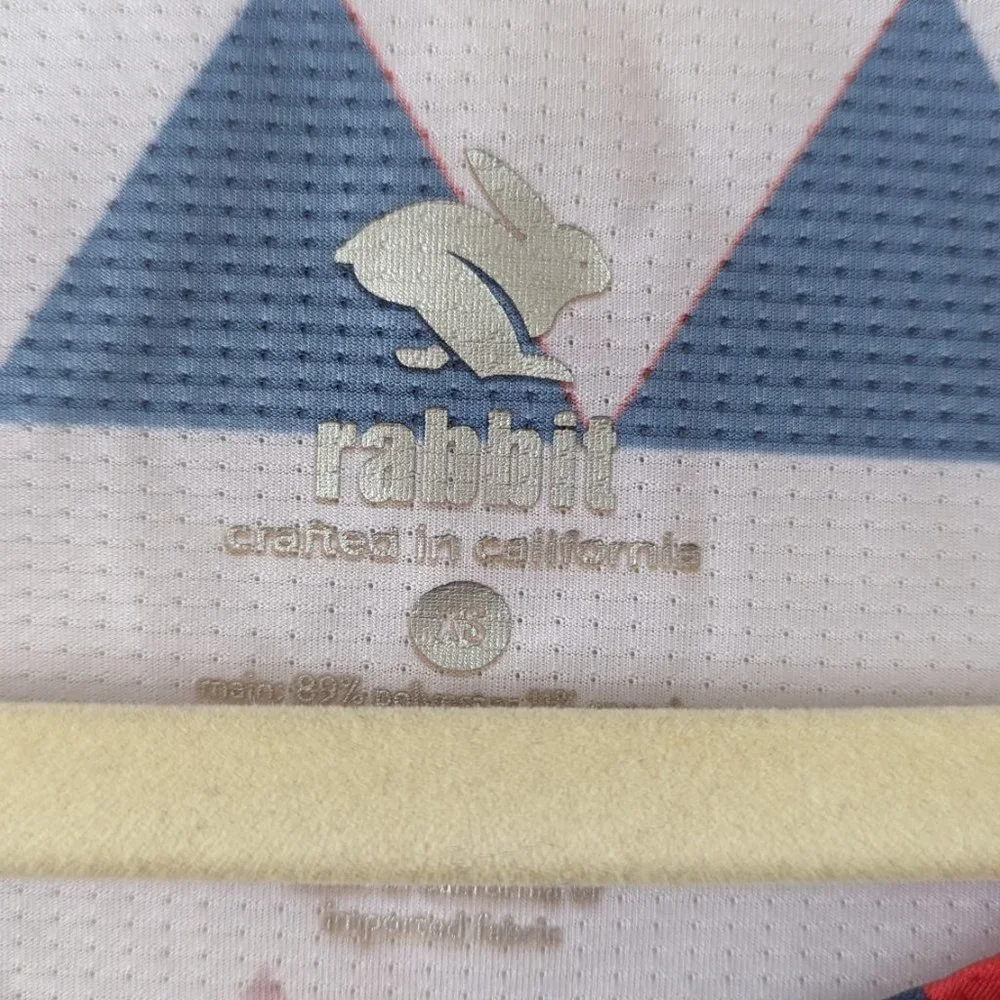 Rabbit Runtee Running Triangle Pattern - Picture 3 of 7